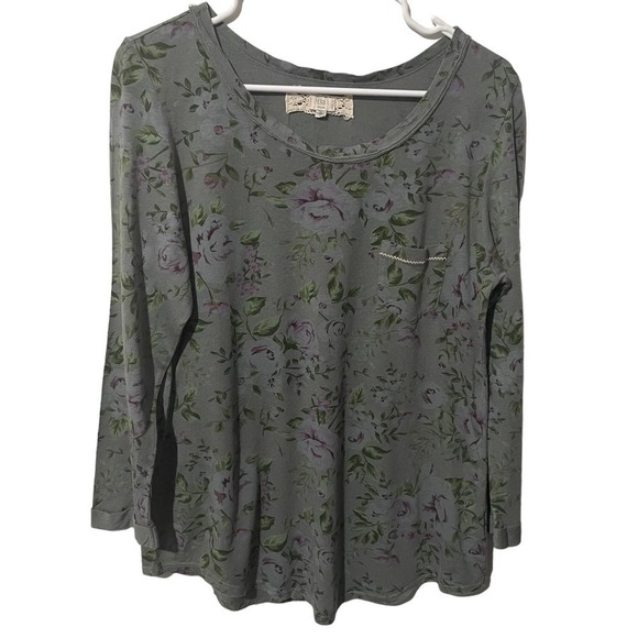 Anthropologie Tops - Anthropologie T.la Gray 3/4 Sleeve Top w/Purple Floral Design